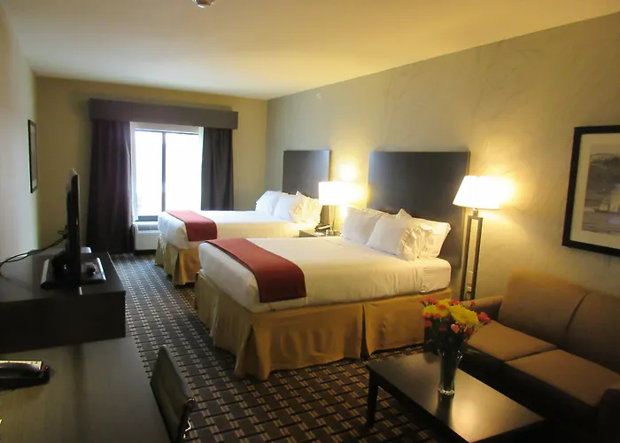 Holiday Inn Express & Suites Butler By Ihg